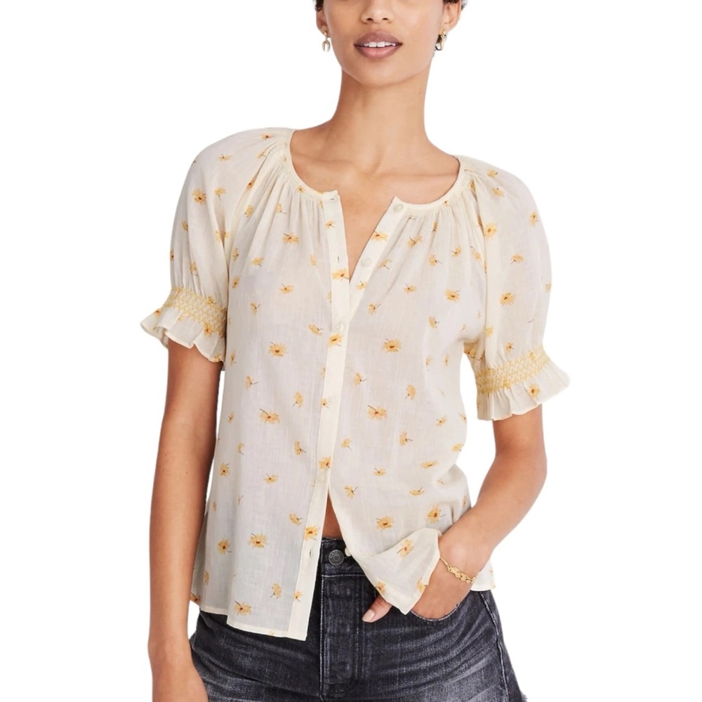 Madewell Smocked Button-Up Top in French Daisies